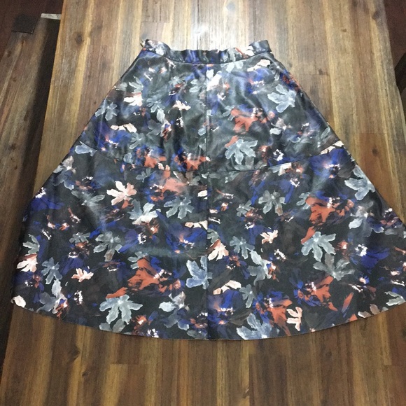 Zara printed leather effect skirt - Picture 6 of 6